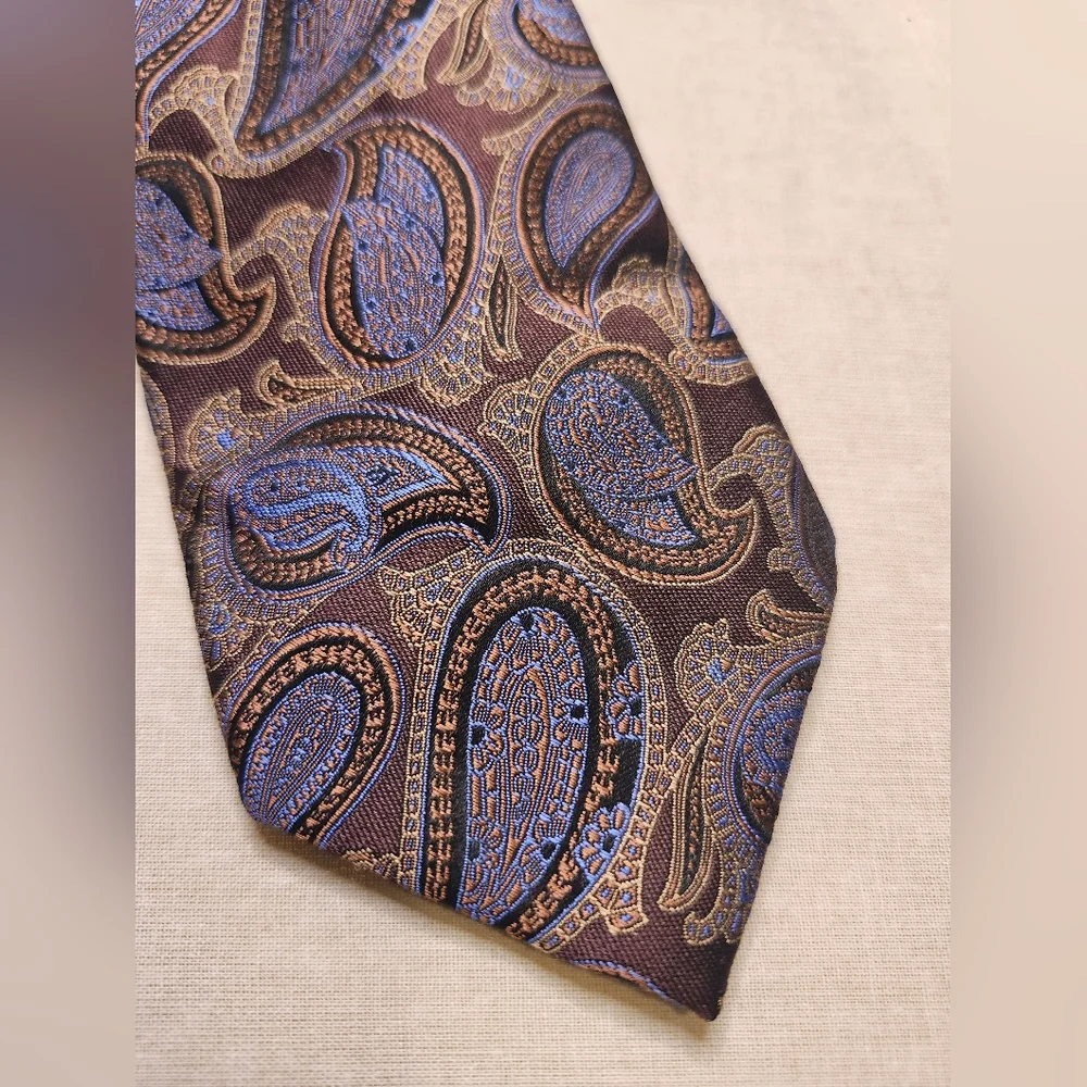 Joseph Abboud Paisley Silk Tie